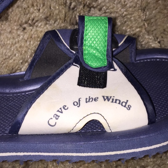 Niagara Falls shoes - Picture 3 of 3